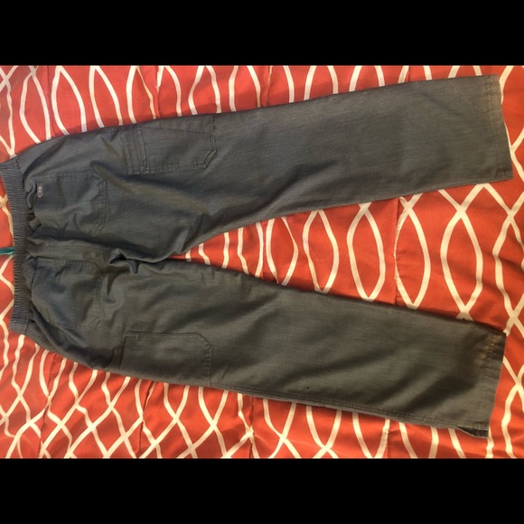 Figs Yola in S/P - Gray - Picture 2 of 7